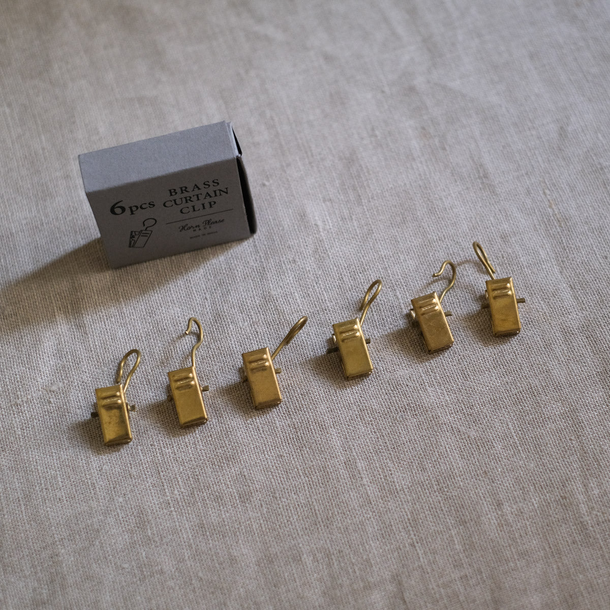 Brass Curtain Clip (6)