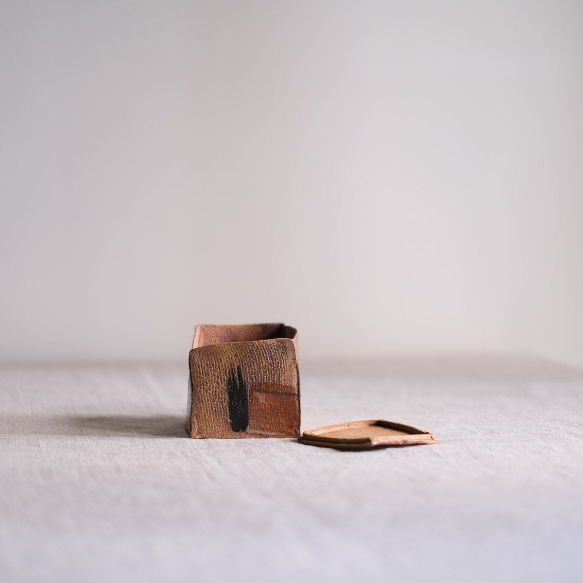 Lidded Box - Ar16 - Po13