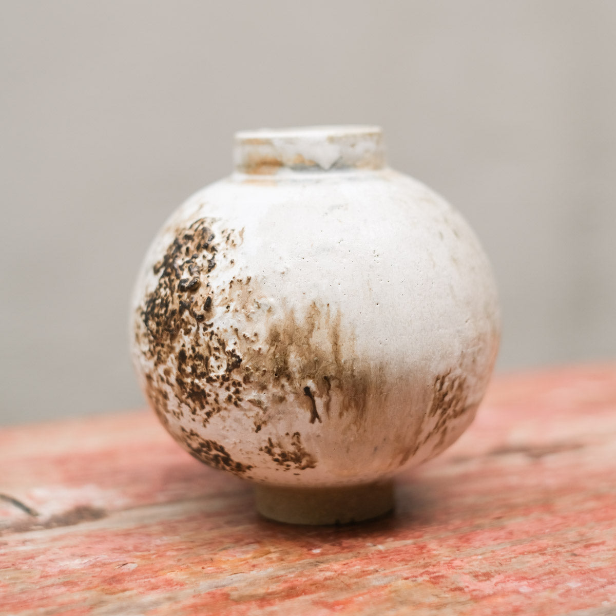 852- Simon Hsu - 392 - Moonjar Circles Texture