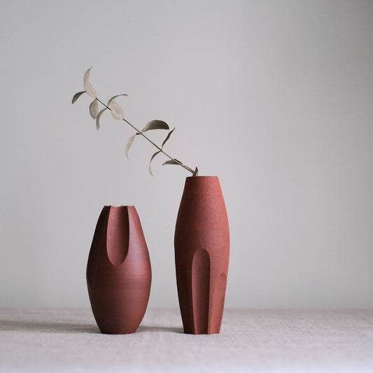 Simon Hsu - Red Clay Vase 2 - Ar8 - Po13