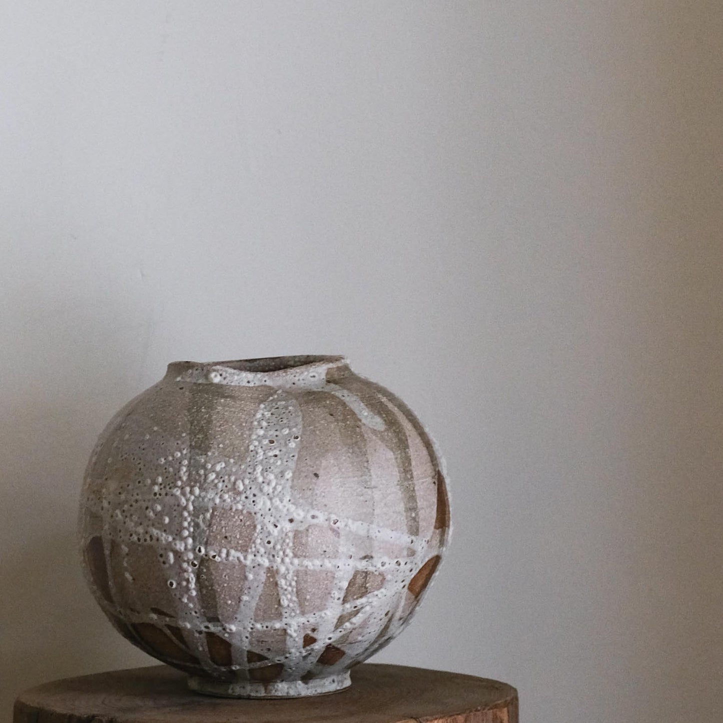 852- Simon Hsu - 406 - Moon Jar
