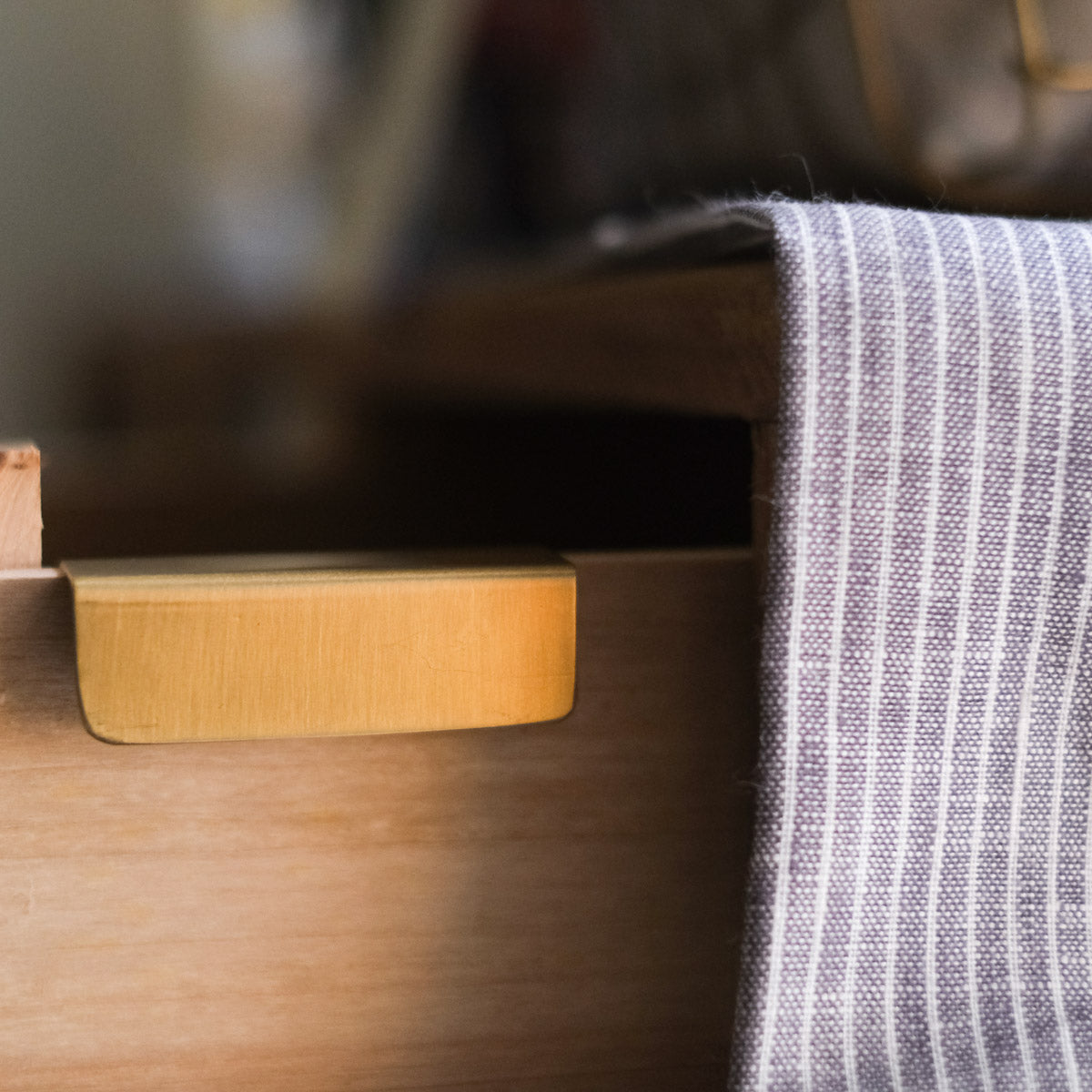 Finger Handle