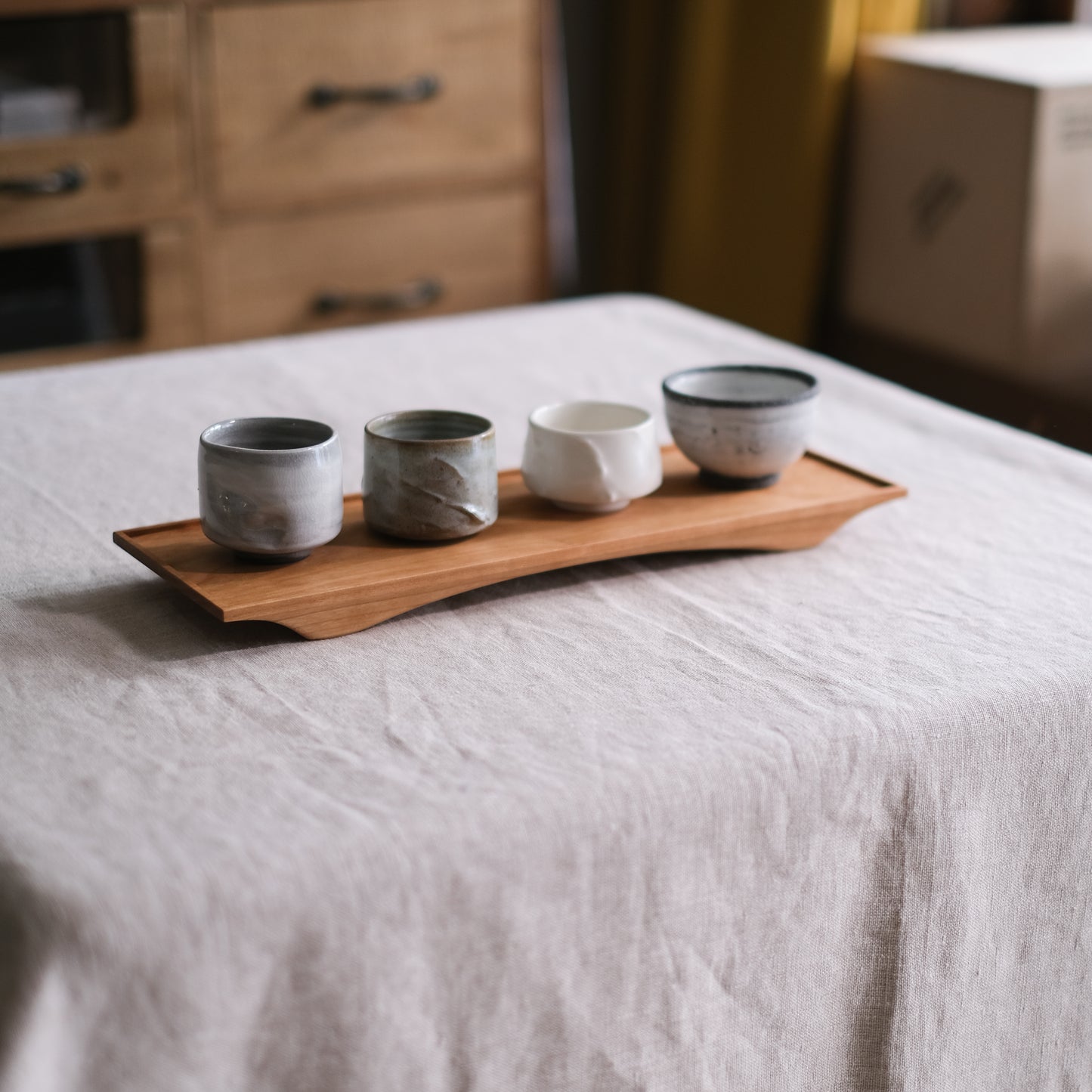 Floating Tray