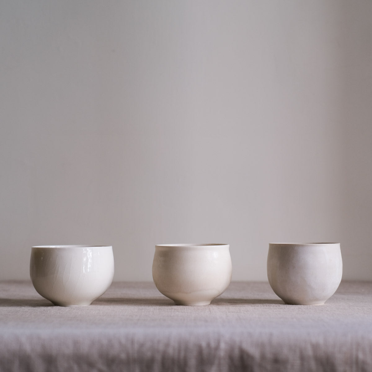 852 - Queenie - White Cup - 9Cm