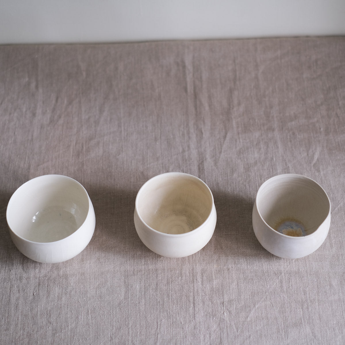 852 - Queenie - White Cup - 9Cm