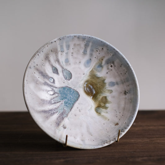 852 - Queenie - Large Two Colour Plate Splash