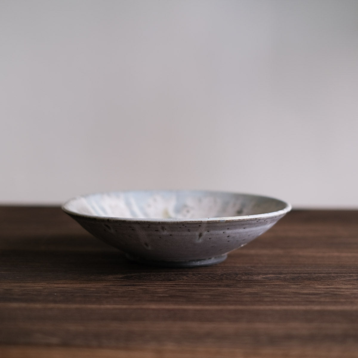 852 - Queenie - Large Two Colour Plate Splash