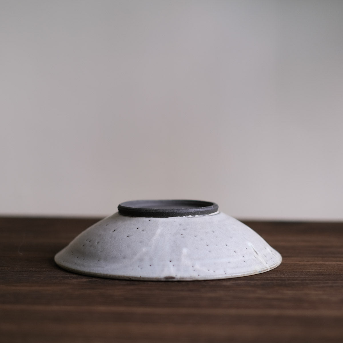 852 - Queenie - Large Two Colour Plate Splash