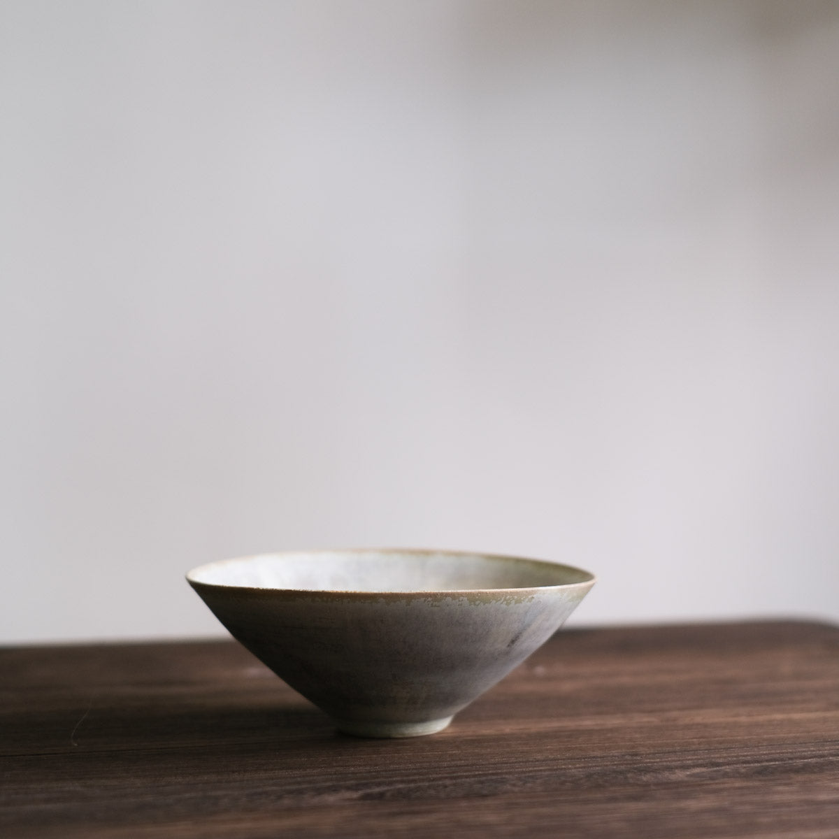 852 - Queenie - Large Light Coloured Bowl