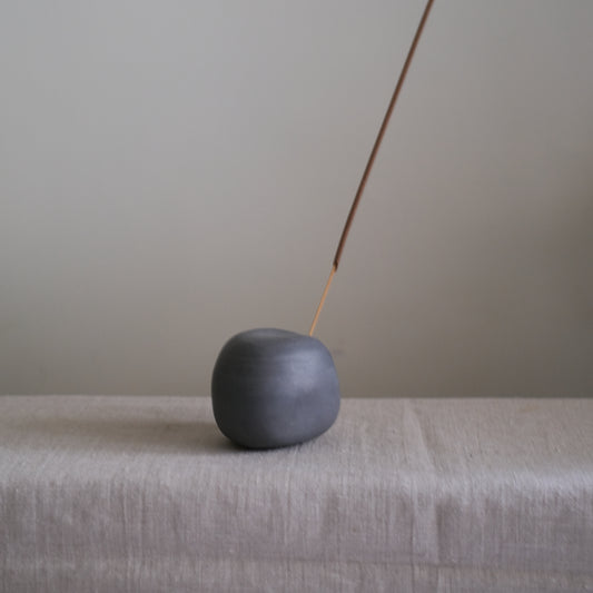 203 Calming Stone - Incense Holder - Black