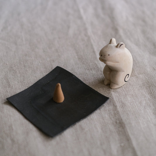 Thin Plate Square M - Po33