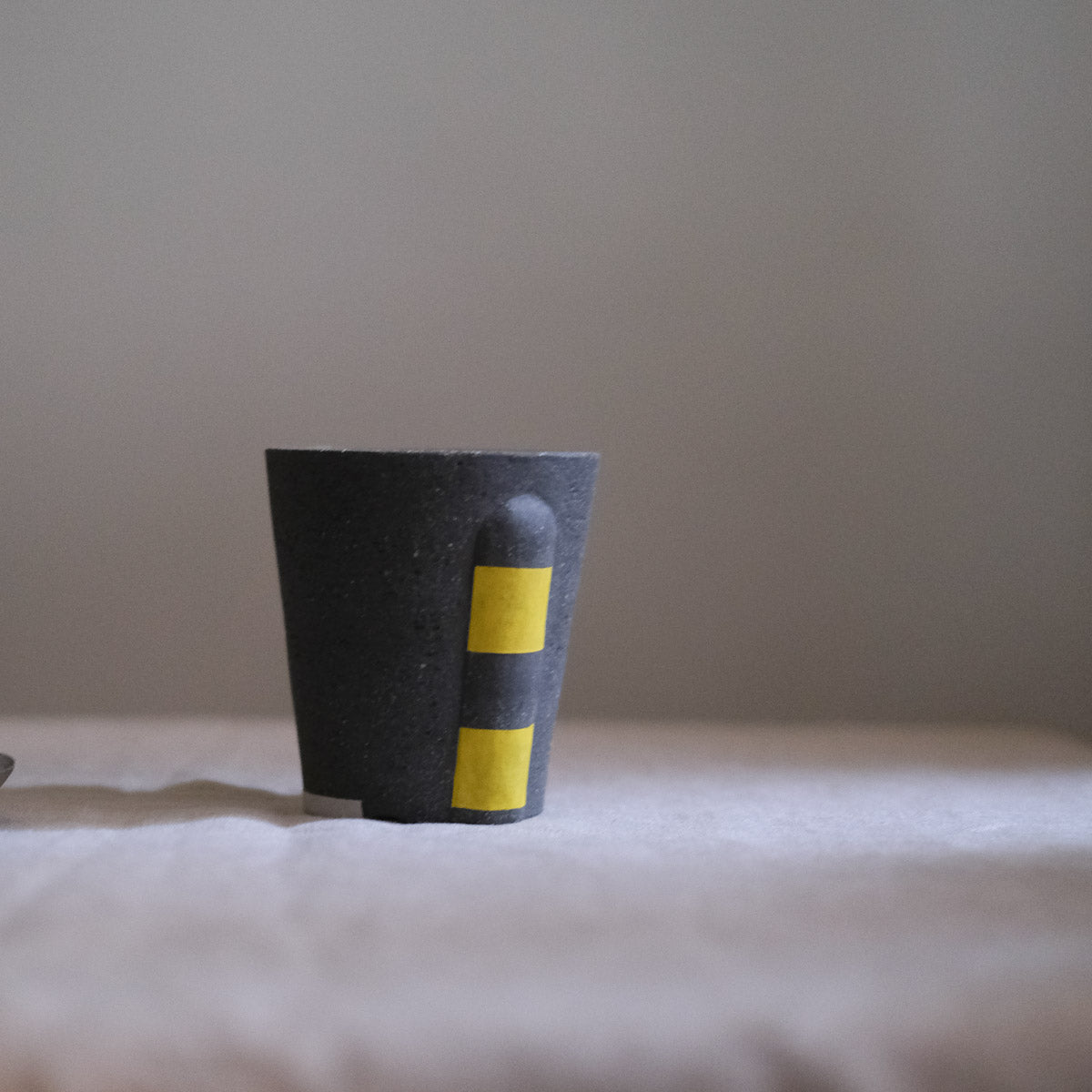 Road Flower Pot - Large - Ar13 - Po11