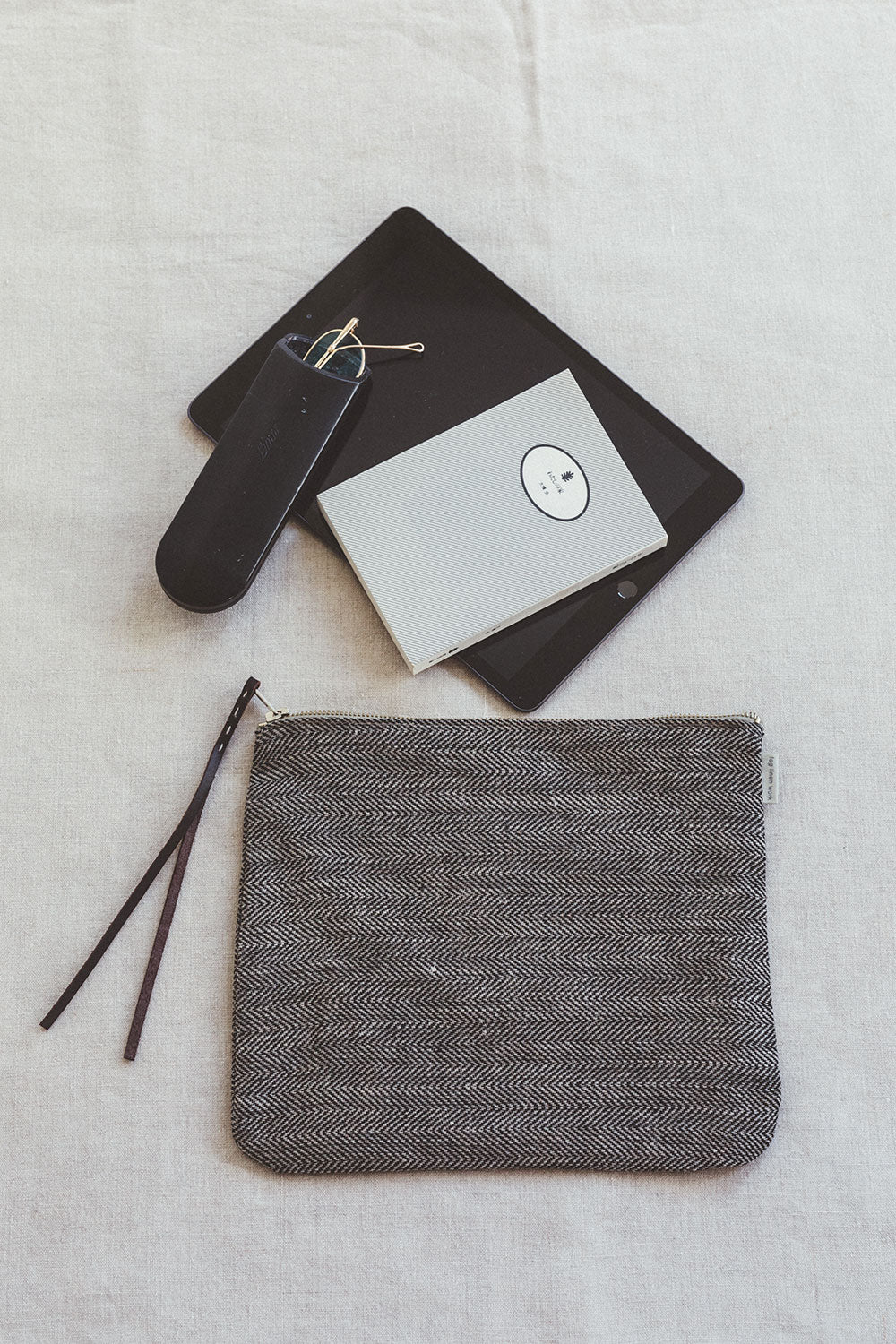 Canna Linen Pouch Bag