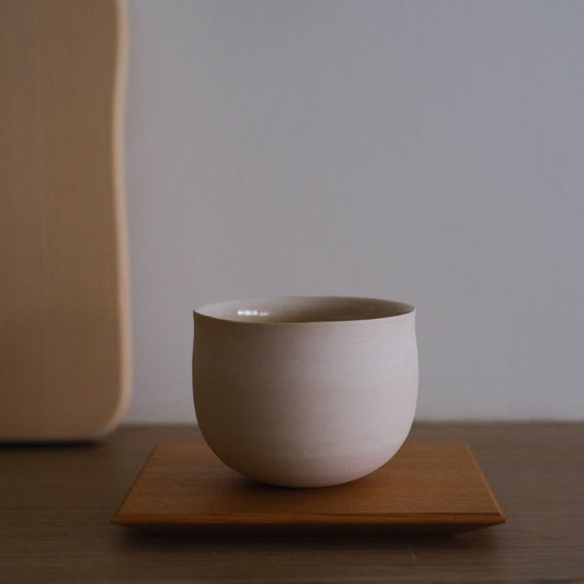 Nic L. - Egg Shell Cup - Nl - 01