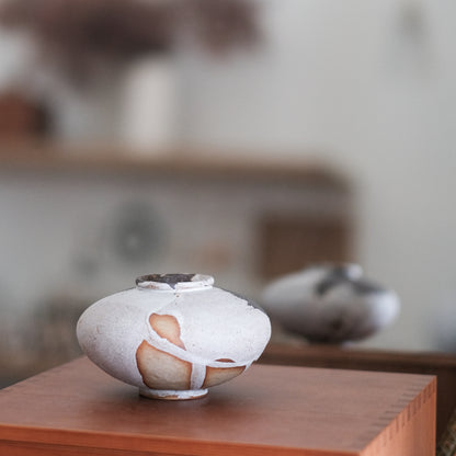 Simon Hsu - 782 - Moon Jar