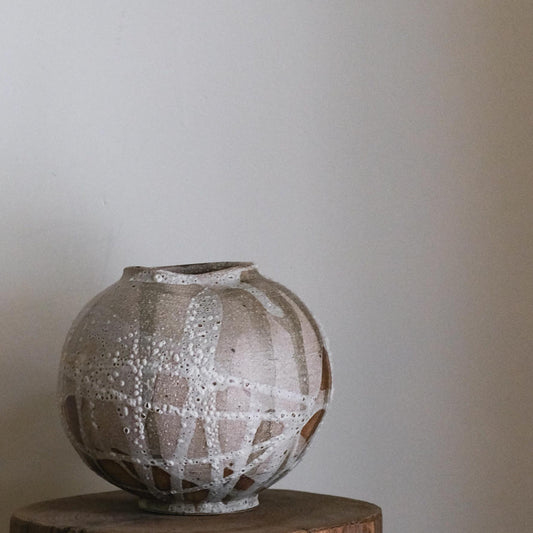 852- Simon Hsu - 406 - Moon Jar