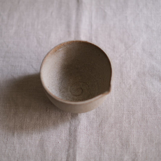 852 - Queenie - Tea Cup - Seperator