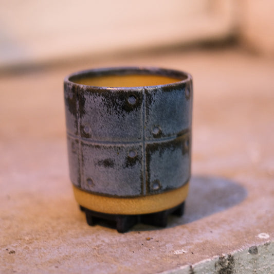 Winter Flower Pot - Wall