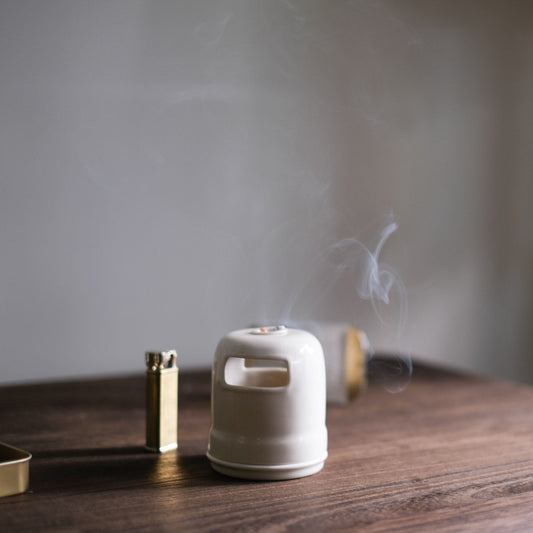 Trash Can White 3 - Ar13 - Po15